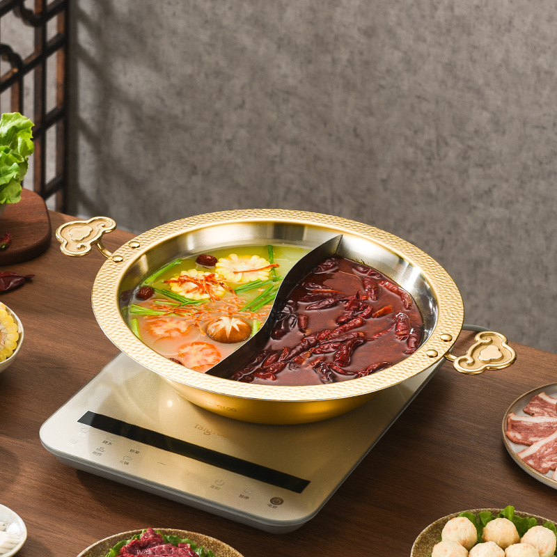 Commercial Printing & Packaging Pvt Ltd - หม้อสแตนเลสแบบมีหูจับดีไซน์สร้างสรรค์ หม้อต้มแบบใช้มือหมุน 3 ชั้น หม้อซุปใส หม้อฮอทพอทสองช่องสำหรับร้านอาหาร